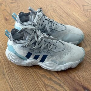 Adidas Kids TRAE YOUNG 3 BASKETBALL SHOES Gray Light Blue Navy US 6.5 SOLD OUT